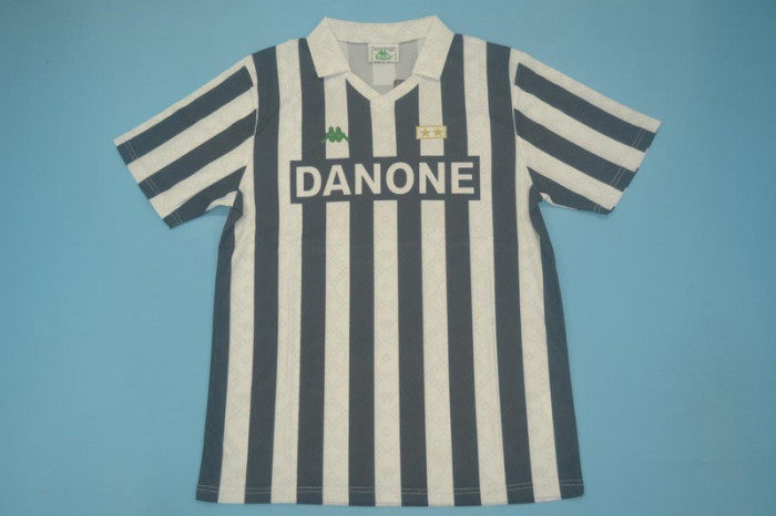 Retro Jersey 1992-1994 Juventus 10 Home Soccer Jersey Vintage Football Shirt