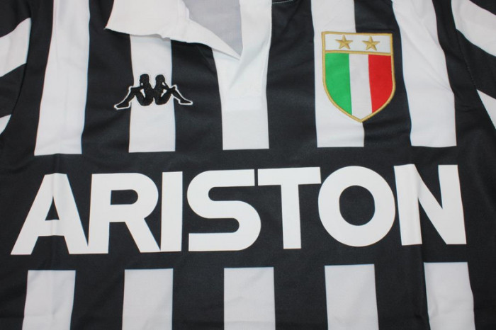 Retro Jersey 1984-1985 Juventus 10 Home Soccer Jersey Vintage Football Shirt