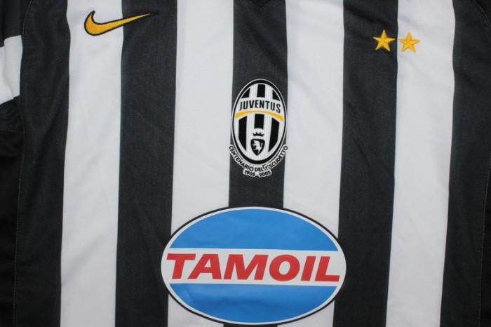 Retro Jersey 2005-2006 Juventus Home Soccer Jersey Vintage Football Shirt