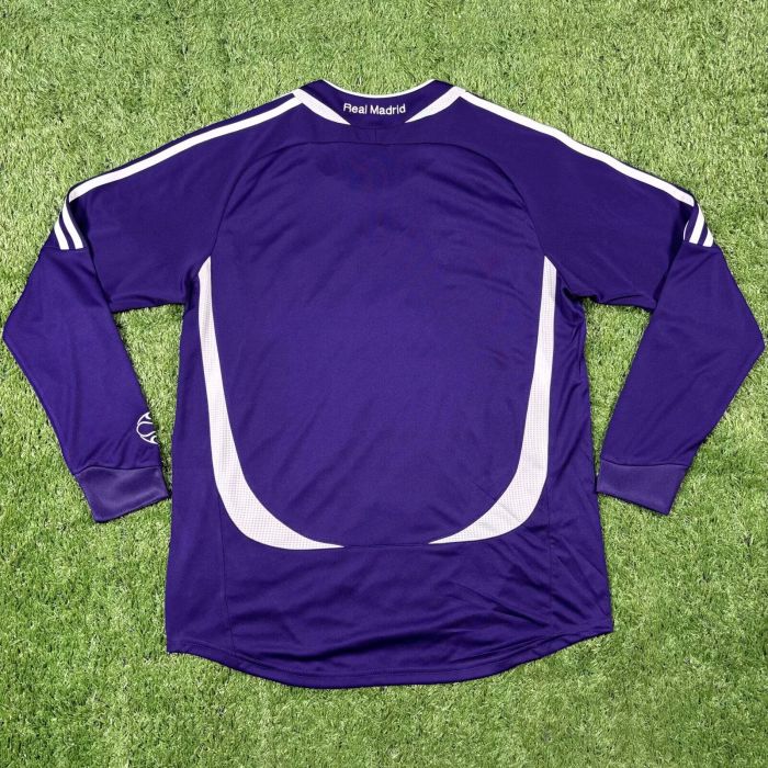 Long Sleeve Retro Jersey 2006-2007 Real Madrid Third Away Purple Soccer Jersey Vintage Real Football Shirt