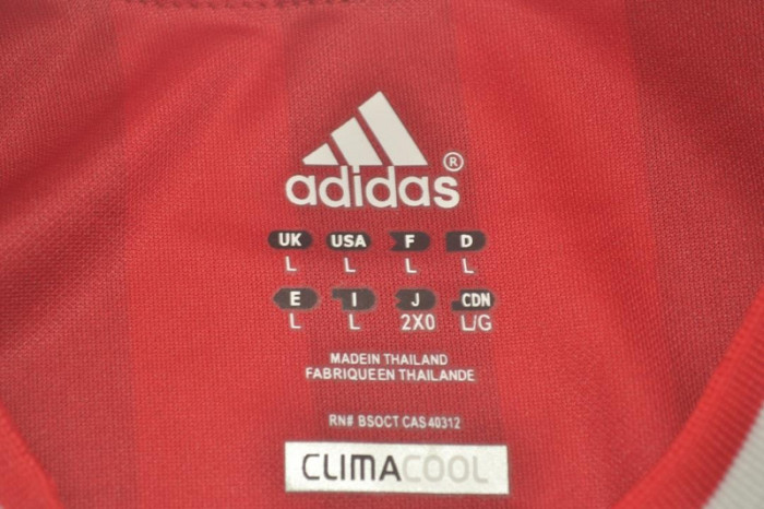 with Scudetto+Serie A Patch Retro Jersey 2011-2012 Ac Milan Home Soccer Jersey Vintage Football Shirt