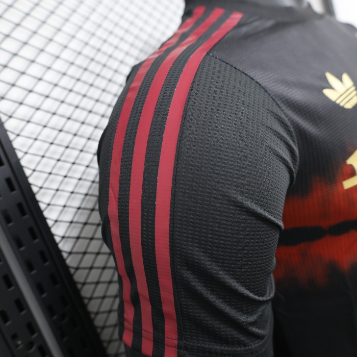 Player Version 2025 Manchester United Black/Red Special Edition Soccer Jersey Man United Red Football Shirt