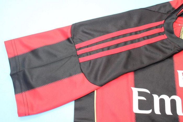 Retro Jersey 2010-2011 AC Milan Home Soccer Jersey Vintage Football Shirt