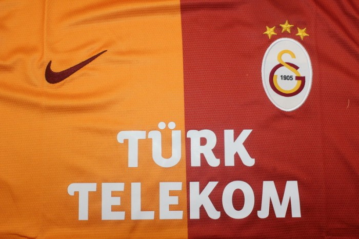 Retro Jersey 2013-2014 Galatasaray DROGBA 11 Home Soccer Jersey Vintage Football Shirt