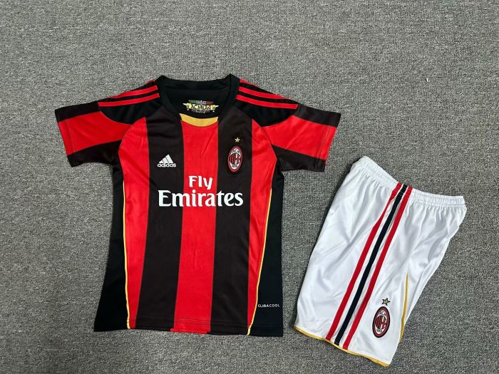 Retro Youth Uniform Kids Kit 2010-2011 AC Milan Home Soccer Jersey Shorts Vintage Child Football Set