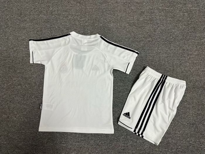 Retro Youth Uniform Kids Kit 2003-2004 Real Madrid Home Soccer Jersey Shorts Vintage Child Football Set