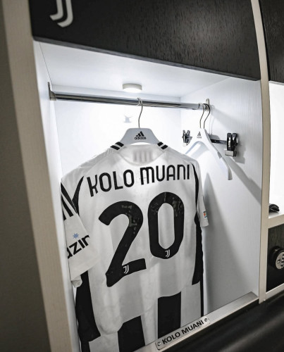 with UCL Patch Fans Version 2024-2025 Juventus KOLO MUANI 20 Home Soccer Jersey Football Shirt