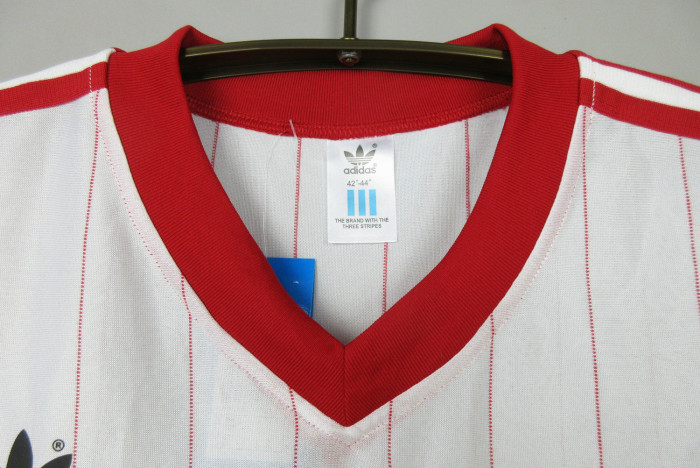 Retro Jersey 1982 Poland BONIEK 20 Home Soccer Jersey Vintage Football Shirt