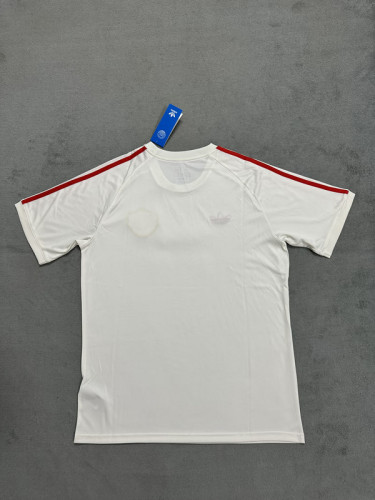 Retro Model Manchester United 2024-2025 White Soccer Jersey Man United Football Shirt