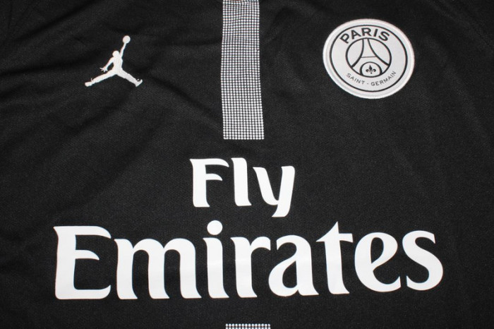 with UCL Patch Long Sleeve Retro Jersey 2018-2019 PSG Black Soccer Jersey Vintage Paris Football Shirt
