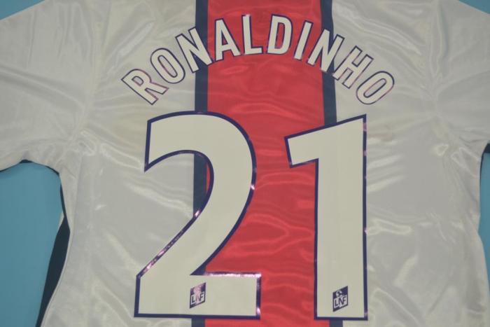 Retro Jersey 1998-1999 PSG RONALDINHO 21 Away White Soccer Jersey Vintage Paris Football Shirt