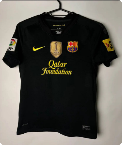 with Golden FIFA+LFP+TV3 Patch Retro Jersey 2011-2012 Barcelona Away Black Soccer Jersey Vintage Football Shirt
