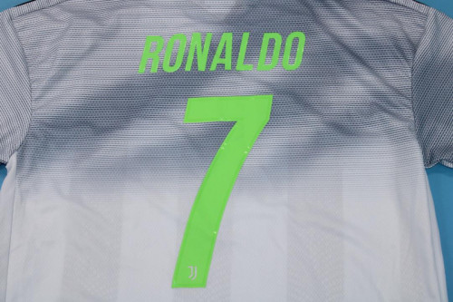 with Scudetto Patch Retro Jersey 2019-2020 Juventus RONALDO 7 Palace Version Soccer Jersey Vintage Maillot de Foot