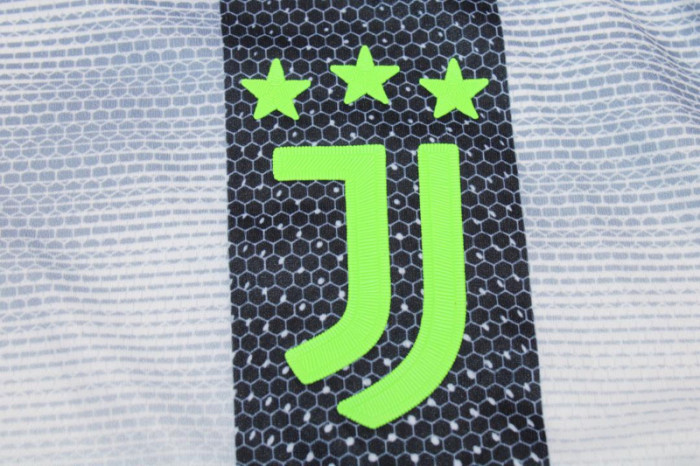 with Scudetto Patch Retro Jersey 2019-2020 Juventus Palace Version Soccer Jersey Vintage Maillot de Foot