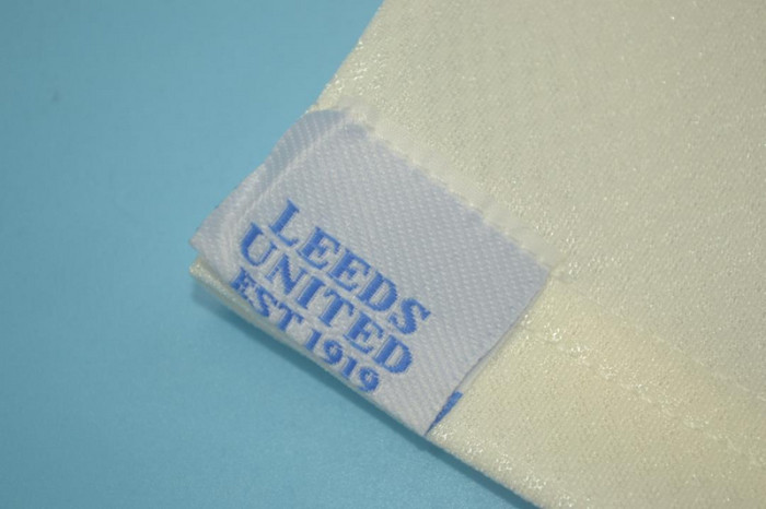 with EPL Patch Retro Jersey 1995-1996 Leeds United Home Soocer Jersey White Vintage Football Shirt