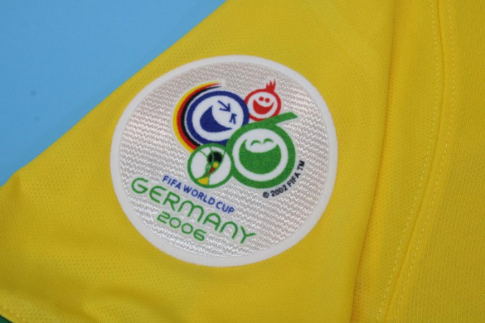 With Euro Patch Retro Jersey 2006 Brazil KAKA' 8 Home Yellow Soccer Jersey Vintage Brasil Camisetas de Futbol