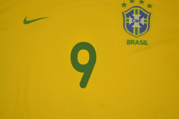 Retro Jersey 2000 Brazil RONALDO 9 Home Soccer Jersey Vintage Football Shirt