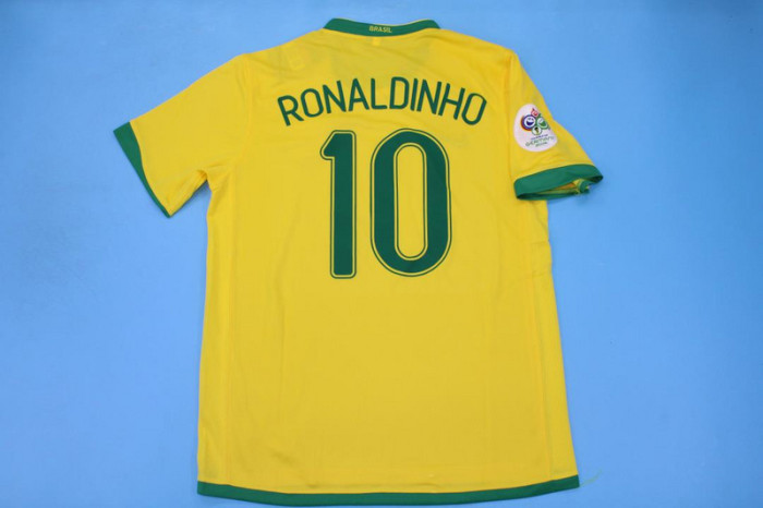 with World Cup Patch Retro Jersey 2006 Brazil RONALDINHO 10 Home Soccer Jersey Vintage Brasil Camisetas de Futbol