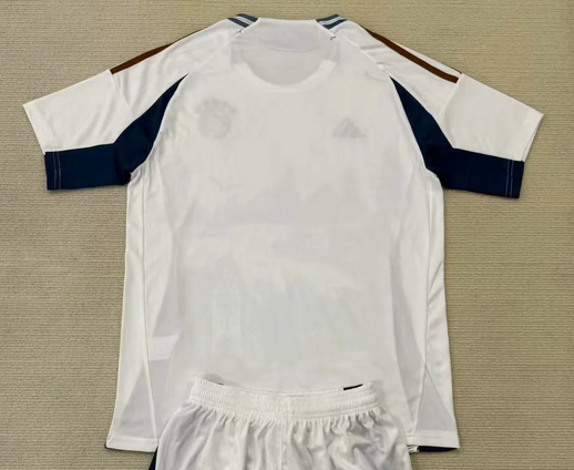 Fan Version 2025-2026 Bayern Munich White Concept Version Soccer Jersey Bayern Munchen Football Shirt
