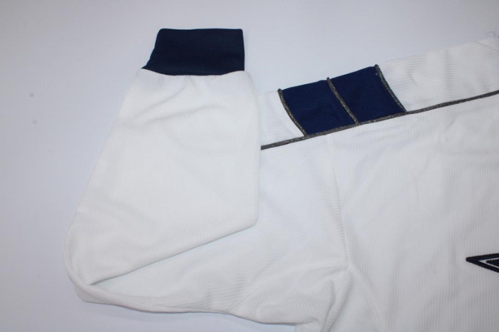 with UCL Patch Retro Jersey Long Sleeve 2000-2001 Manchester United Away White Soccer Jersey