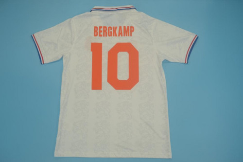 Retro Jersey 1995 Netherlands BERGKAMP 10 Away White Soccer Jersey Vintage Football Shirt