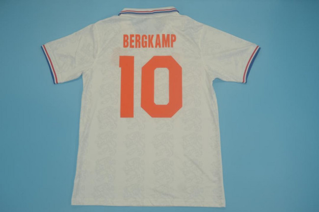 Retro Jersey 1995 Netherlands BERGKAMP 10 Away White Soccer Jersey Vintage Football Shirt