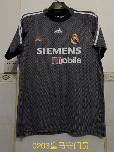 Retro Jersey 2002-2003 Real Madrid Black/White Goalkeeper Soccer Jersey Vintage Real Football Shirt