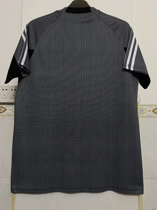 Retro Jersey 2002-2003 Real Madrid Black/White Goalkeeper Soccer Jersey Vintage Real Football Shirt