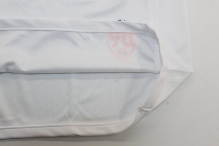 Retro Jersey 2009-2010 Valencia Home Soccer Jersey Vintage Football Shirt