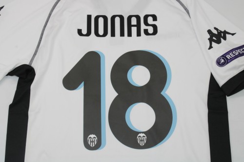 Retro Jersey 2010-2011 Valencia JONAS 18 Home White Soccer Jersey Vintage Football Shirt