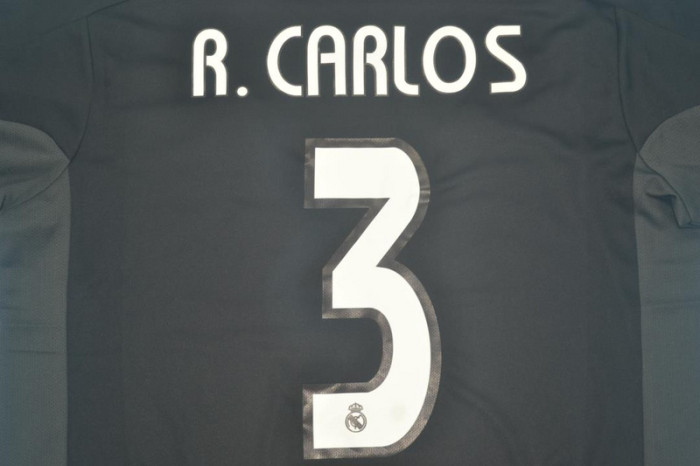 Retro Jersey 2004-2005 Real Madrid R.CARLOS 3 Away Black Soccer Jersey