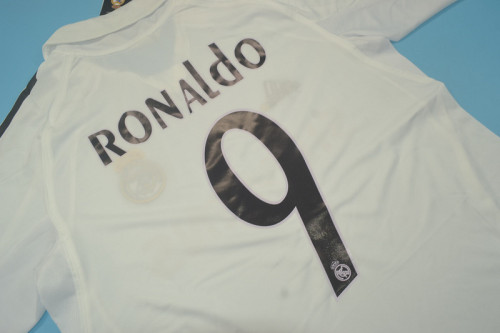 with LFP Patch Retro Jersey 2005-2006 Real Madrid RONALDO 9 Home Soccer Jersey