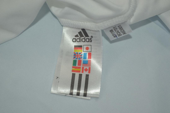 with LFP Patch Retro Jersey 2005-2006 Real Madrid RONALDO 9 Home Soccer Jersey