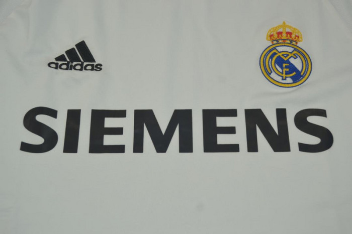 with LFP Patch Retro Jersey 2005-2006 Real Madrid RONALDO 9 Home Soccer Jersey
