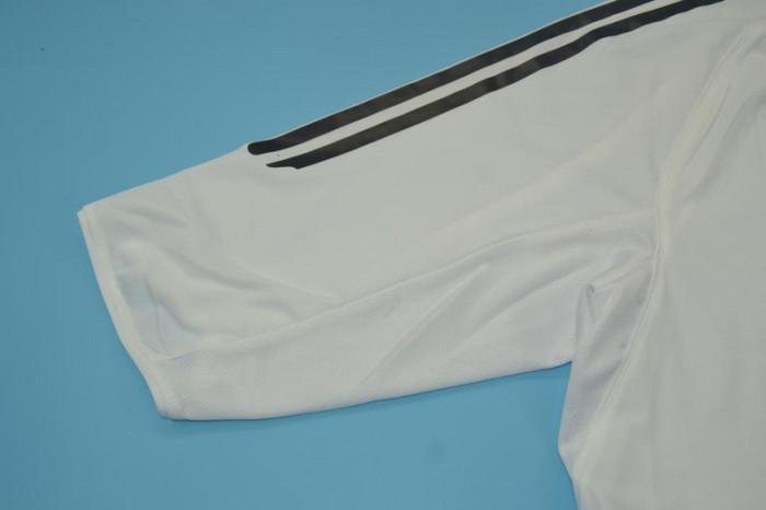 with LFP Patch Retro Jersey 2005-2006 Real Madrid RONALDO 9 Home Soccer Jersey