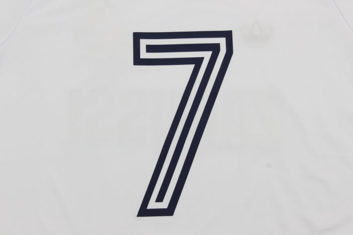 Retro Jersey 1984-1985 Real Madrid 7 Home Soccer Jersey Vintage Football Shirt
