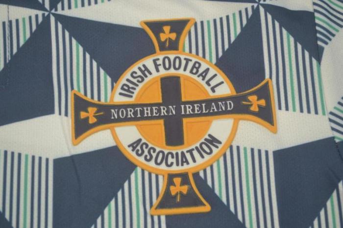 Retro Jersey 1990-1993 Northern Ireland 10 Away Soccer Jersey Vintage Football Shirt