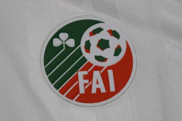 Retro Jersey 1992-1994 Ireland 6 Away White Soccer Jersey Vintage Football Shirt