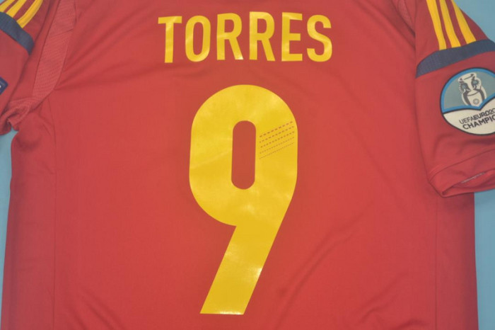 with Front Lettering+Euro Patch Retro Jersey 2012 Spain TORRES 9 Home Soccer Jersey Vintage Camiseta de España Football Shirt