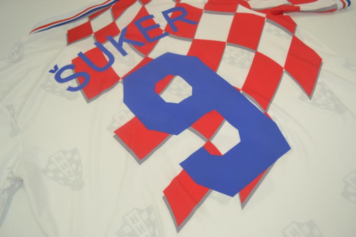 with Front Lettering Retro Jersey 1998 Croatia SUKER 9 Home Soccer Jersey Vintage Football Shirt