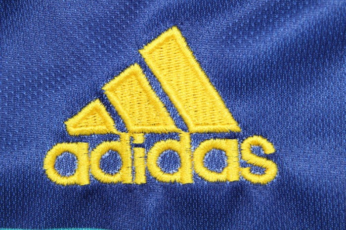 with World Cup Patch Retro Jersey 2010 Spain CASILLAS 1 Green Goalkeeper Soccer Jersey Vintage Football Shirt