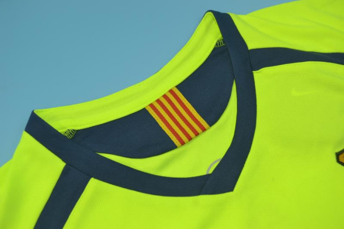 with UCL Patch Retro Jersey 2005-2006 Barcelona MESSI 30 Away Green Soccer Jersey Vintage Football Shirt