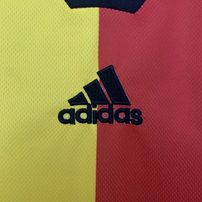 Retro Jersey 1998-1999 Galatasaray Home Soccer Jersey Vintage Football Shirt