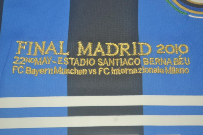 with Front Lettering Retro Jersey Long Sleeve Inter Milan 2009-2010 Home UCL Final Soccer Jersey