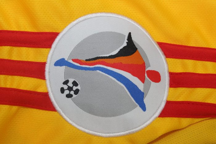 with Patch Retro Jersey 2000 Romania HAGI 10 Home Soccer Jersey Vintage Football Shirt