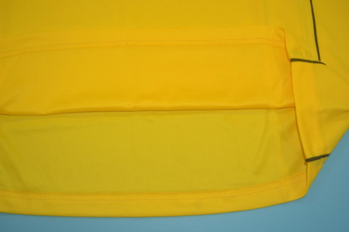 with UCL Patch Retro Jersey Borussia Dortmund 2001-2002 AMOROSO 22 Home Soccer Jersey Vintage BVB Football Shirt