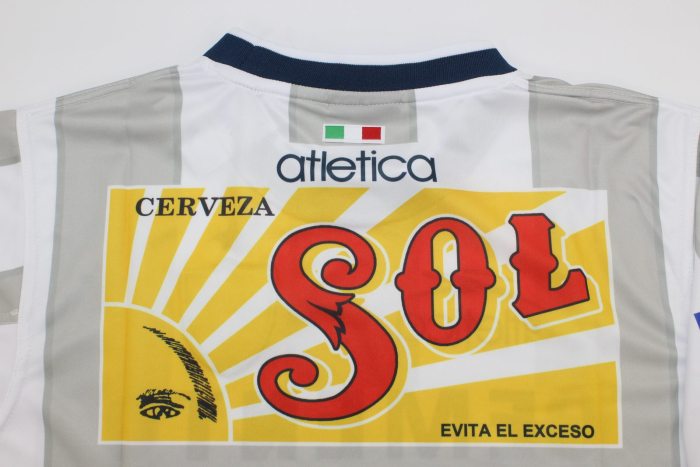 Retro Jersey 2001-2002 Pachuca GUERRA 7 Away Soccer Jersey Vintage Football Shirt