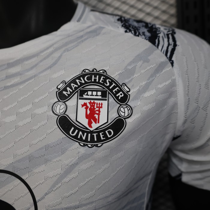 Player Version 2025-2026 Manchester United White Special Edition Soccer Jersey Man United Football Shirt