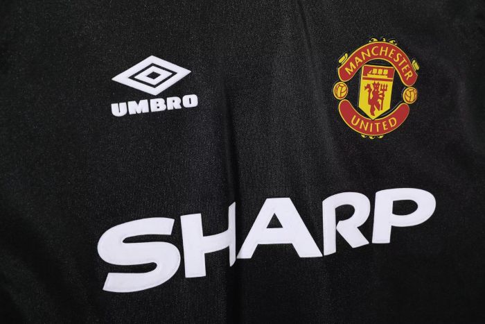 Retro Jersey 1998-1999 Manchester United Third Away Black Soccer Jersey White Man Utd Football Shirt