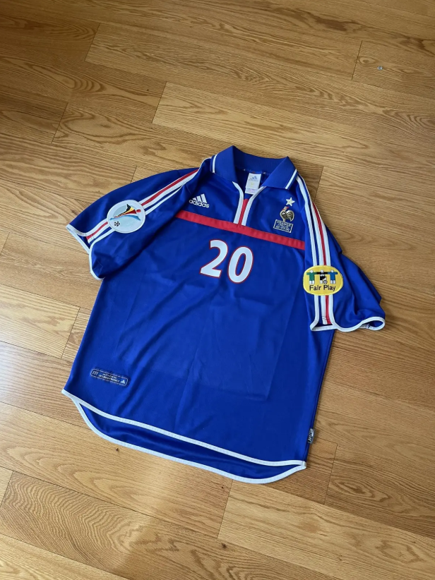with Patch Retro Jersey 2000 France TREZEGUET 20 Home Soccer Jersey Vintage Football Shirt